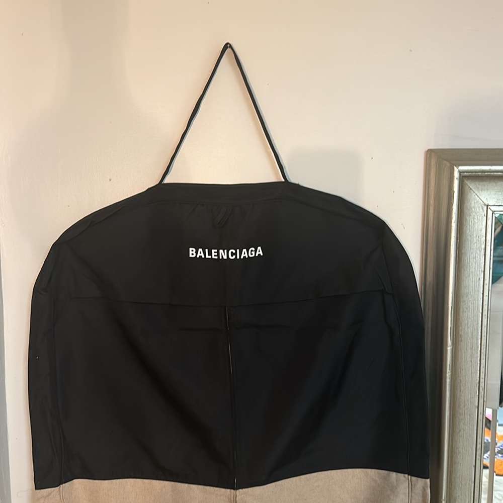 GARMENT BAG ALERT 🚨🚨🚨🚨BALENCIAGA + GUCCI OMG !!!!!!! - Picture 8 of 14